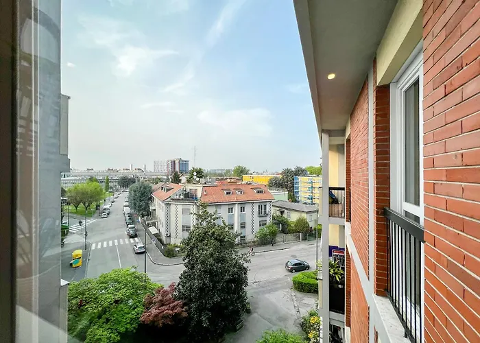 Repetti Suites - Two Adjacent & Independent Apartments 10 Minutes To Milan City Centre & Linate Airport
